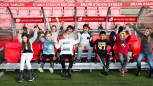 4. klasse ved Nattland skole på besøk sammen med VilVite.