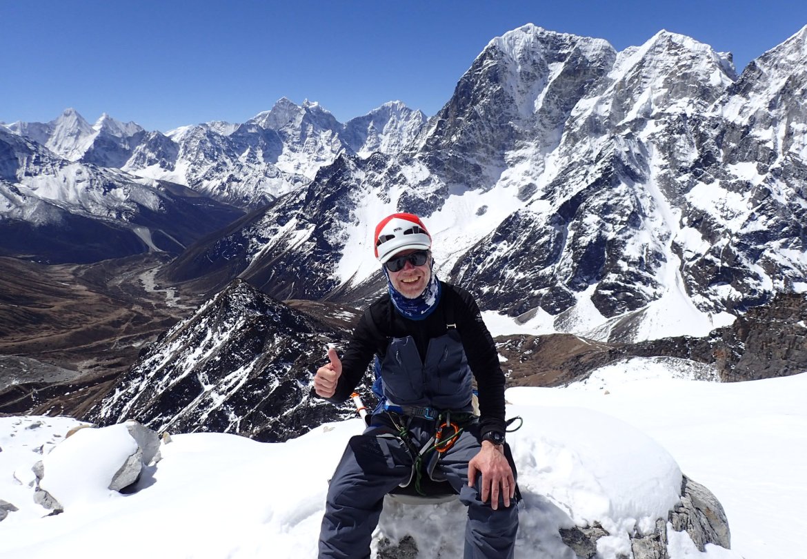 Første akklimatiseringstur, Lobuche East, ca 6.100 meter.

